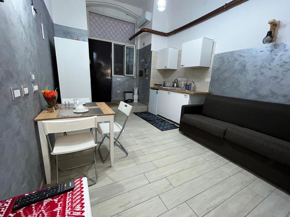 Vico21 Guest House Naples Exterior photo