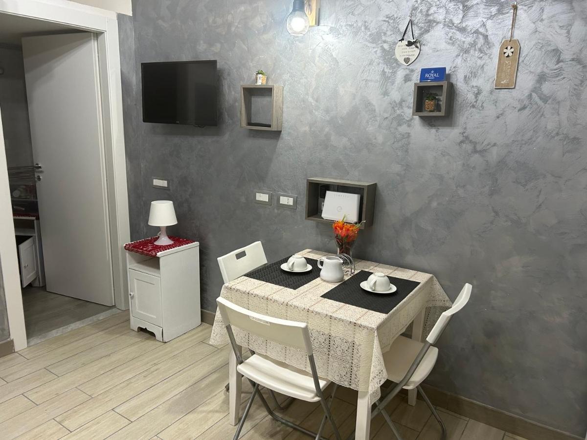 Vico21 Guest House Naples Exterior photo